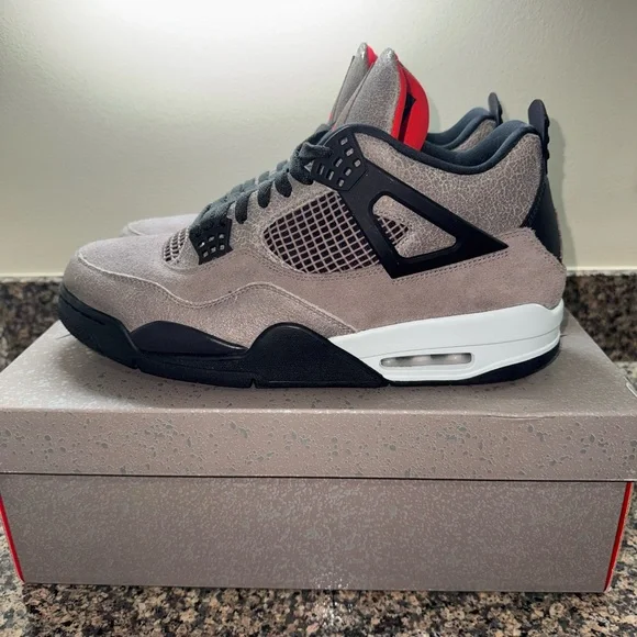 Air Jordan 4 Retro “Taupe Haze” (2021) Men’s Size 12. Worn Once. 100% Authentic!